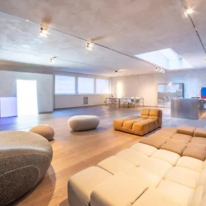 stylish-loft.it-lombardy.com/