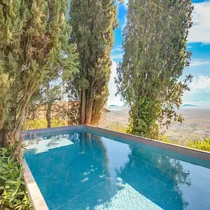 delightful-holiday-home-in-cortona-with-private-swimming-pool.it-tuscanyhotel.com/