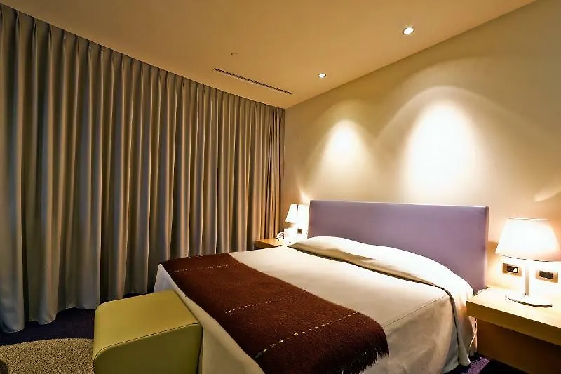 Una Hotels T Hotel Cagliari 4*,